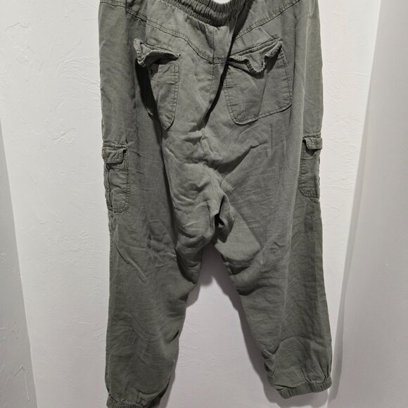 Size 12 –used green comfy pants ankle elastic - Picture 4 of 4